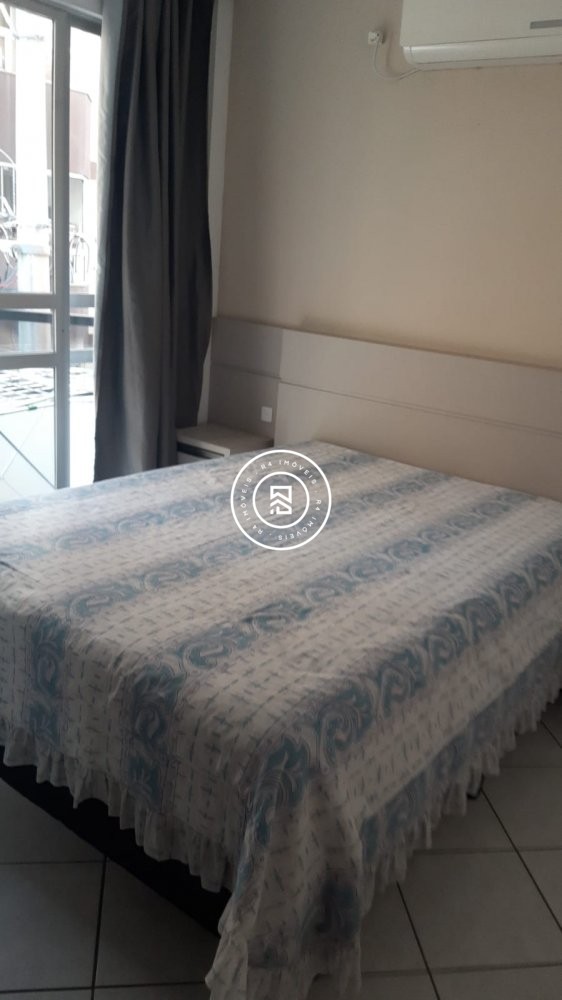 Apartamento Quadra Mar, 02 quartos, Meia Praia