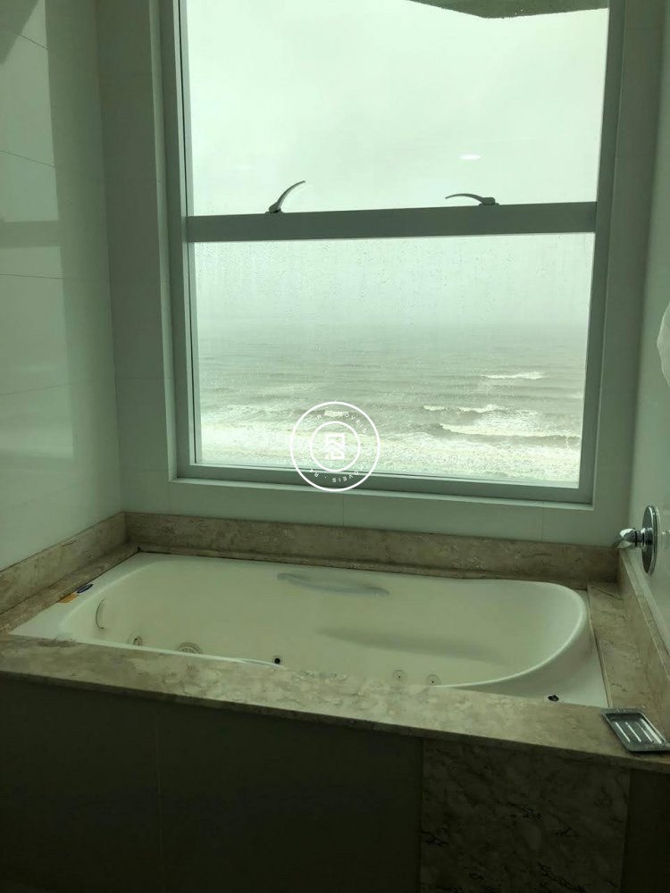 Apartamento Vista Mar, 03 Suites, 02 Vagas, Meia P