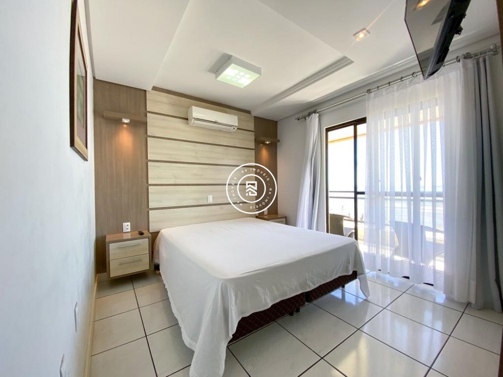Apartamento Frente Mar, 03 quartos, 02 vagas, Meia