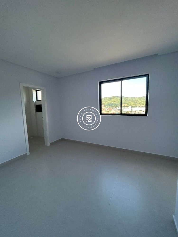 Apartamento novo no Perequ