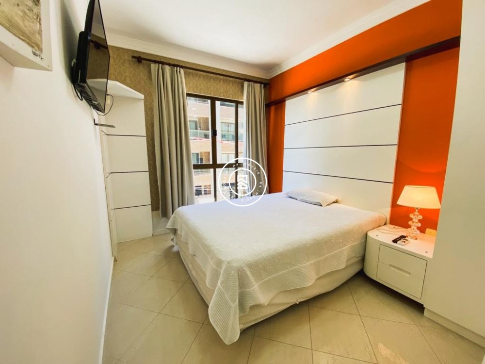 Apartamento Frente Mar 04 quartos, Meia Praia