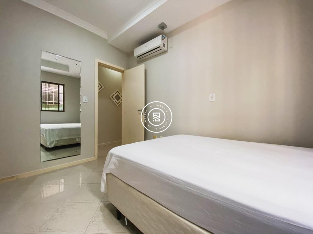 Apartamento Frente Mar 04 quartos, Meia Praia