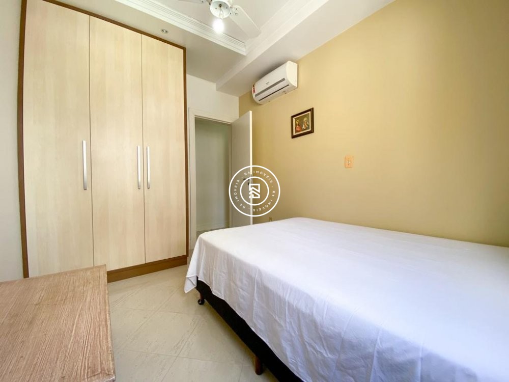 Apartamento Frente Mar 04 quartos, 03 Vagas, Meia 