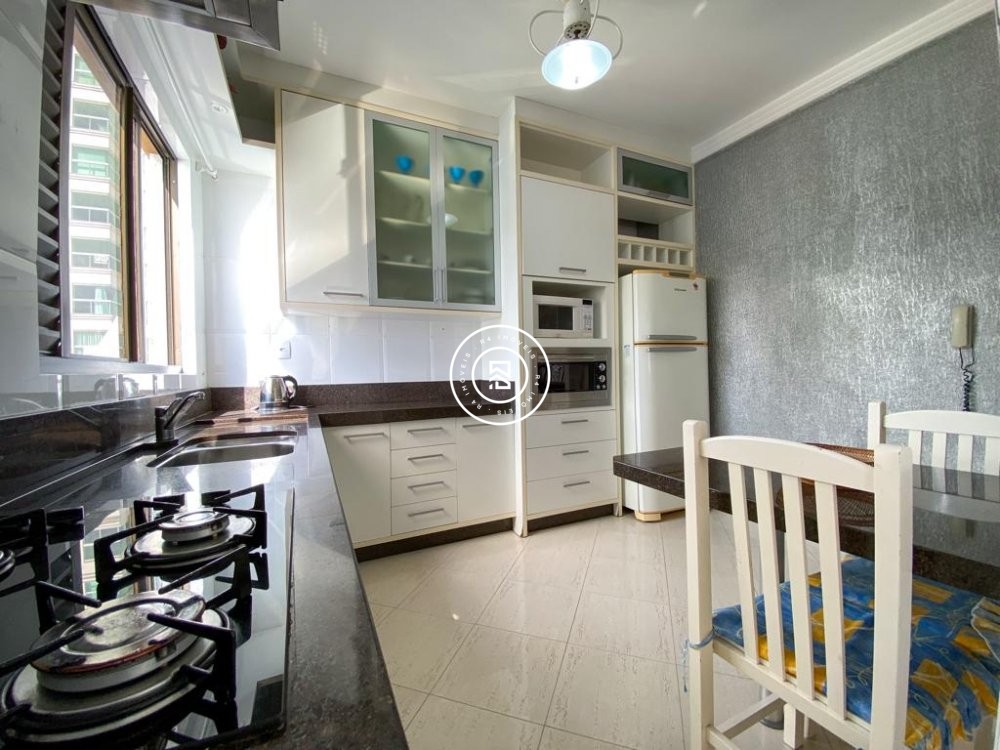 Apartamento Frente Mar 04 quartos, 03 Vagas, Meia 