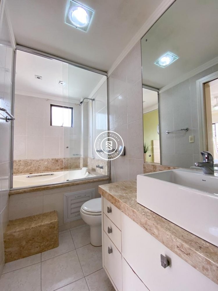 Apartamento Frente Mar 04 quartos, 03 Vagas, Meia 