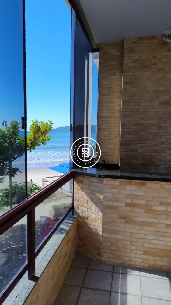 Apartamento frente-mar, excelente para temporada