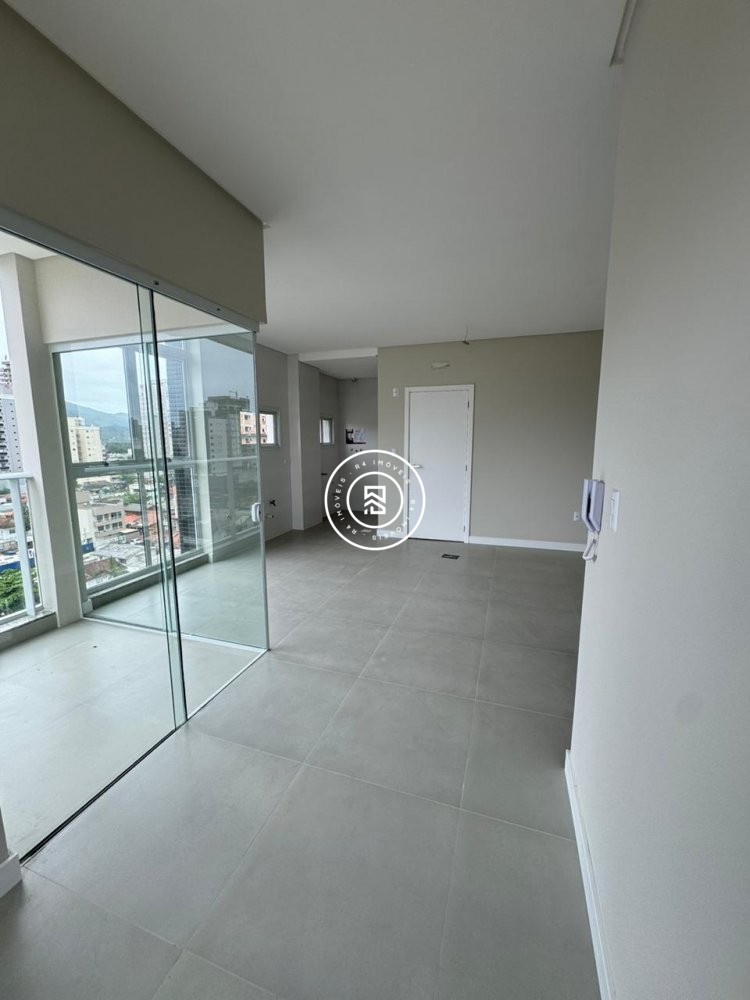 Apartamento novo em Porto Belo