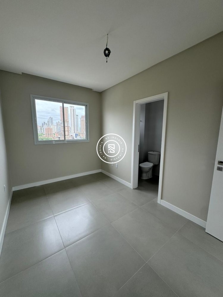 Apartamento novo em Porto Belo