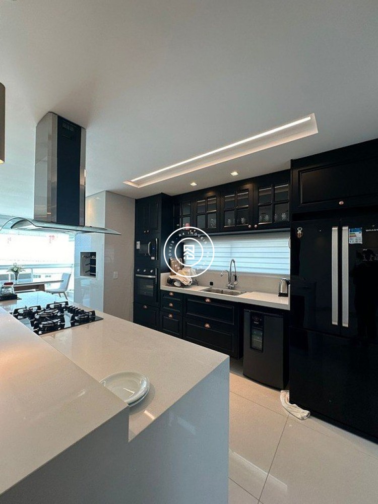 Apartamento Frente Avenida, 03 suites, no centro d