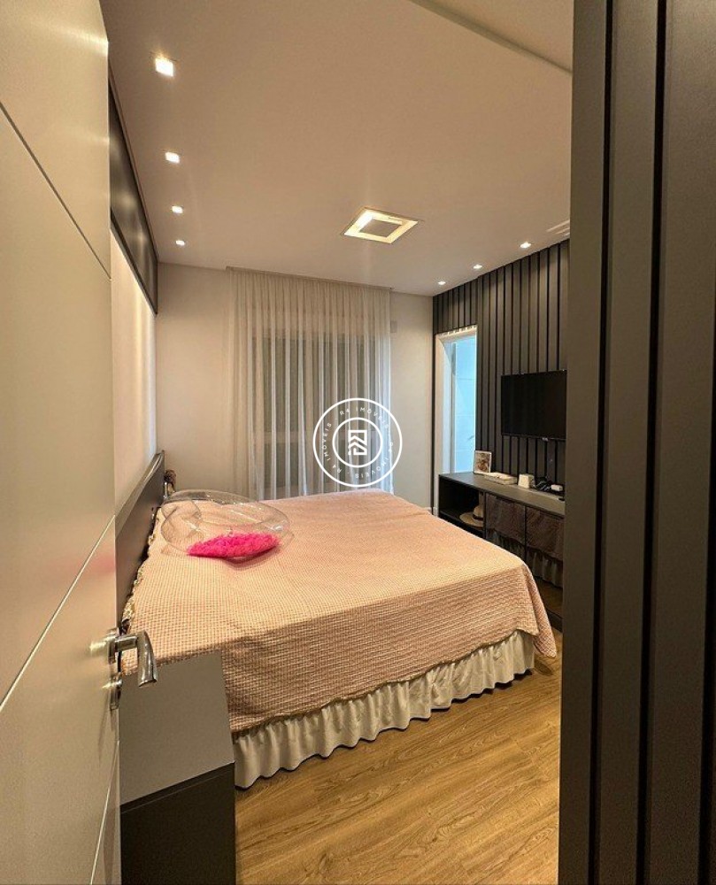 Apartamento Frente Avenida, 03 suites, no centro d