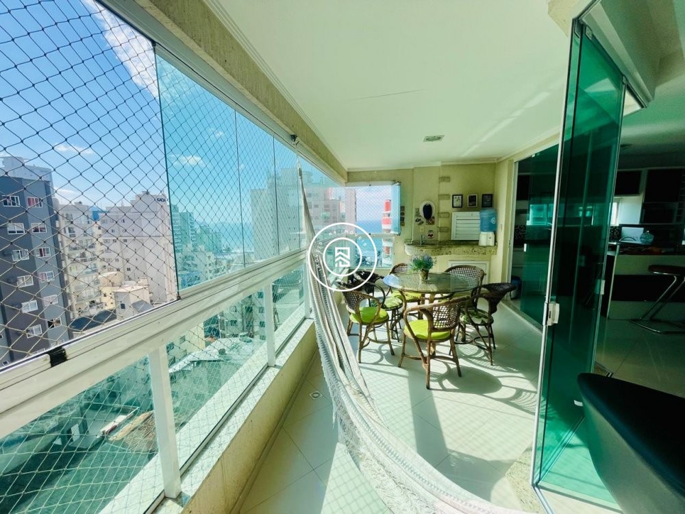 Apartamento a 100 metros do mar, 03 suites, 02 vag