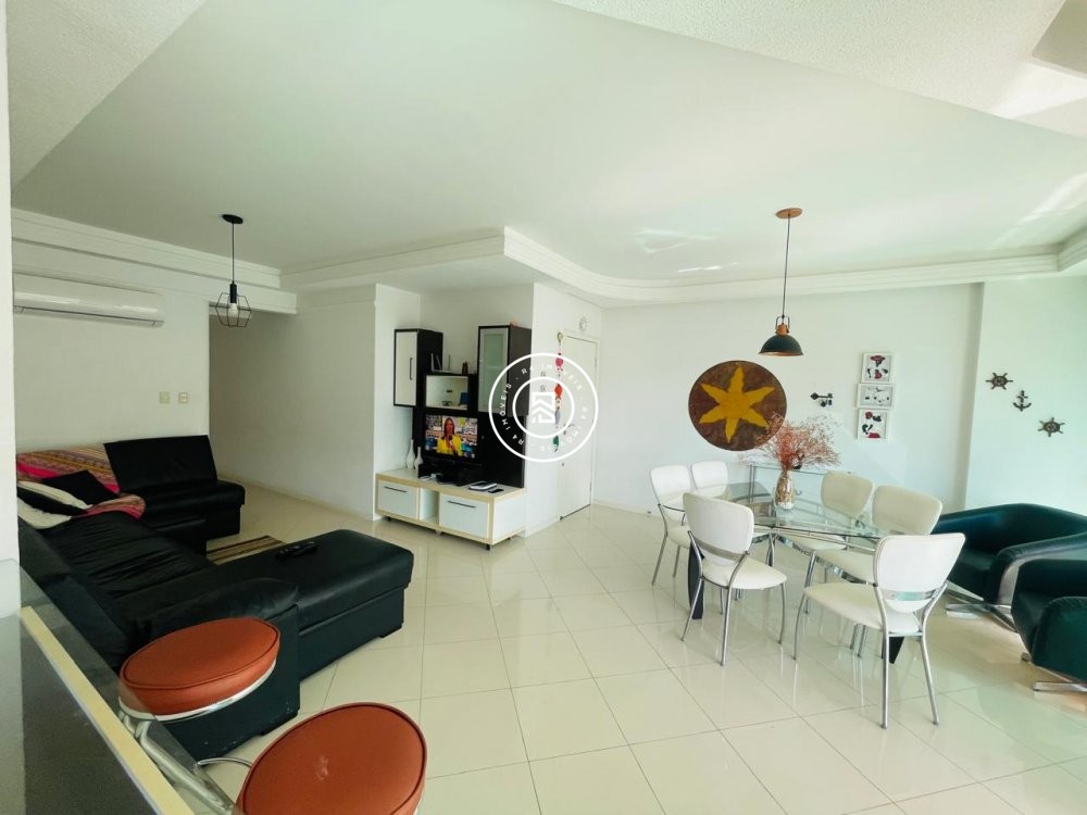 Apartamento a 100 metros do mar, 03 suites, 02 vag