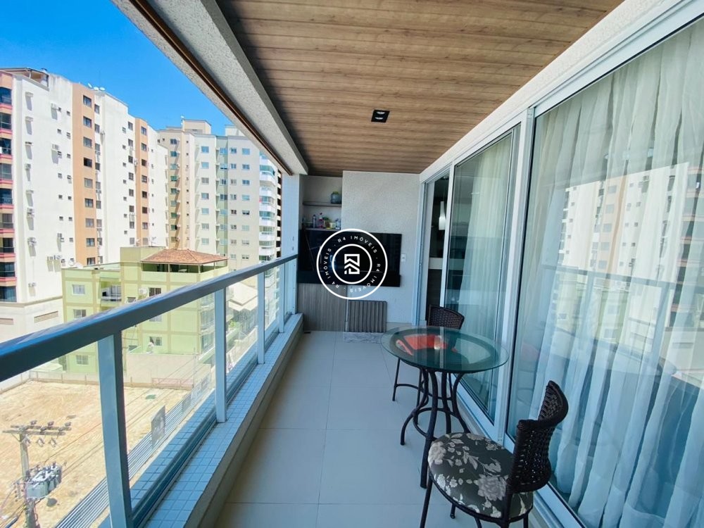 Apartamento rua em frente ao Russi Russi, 04 suite