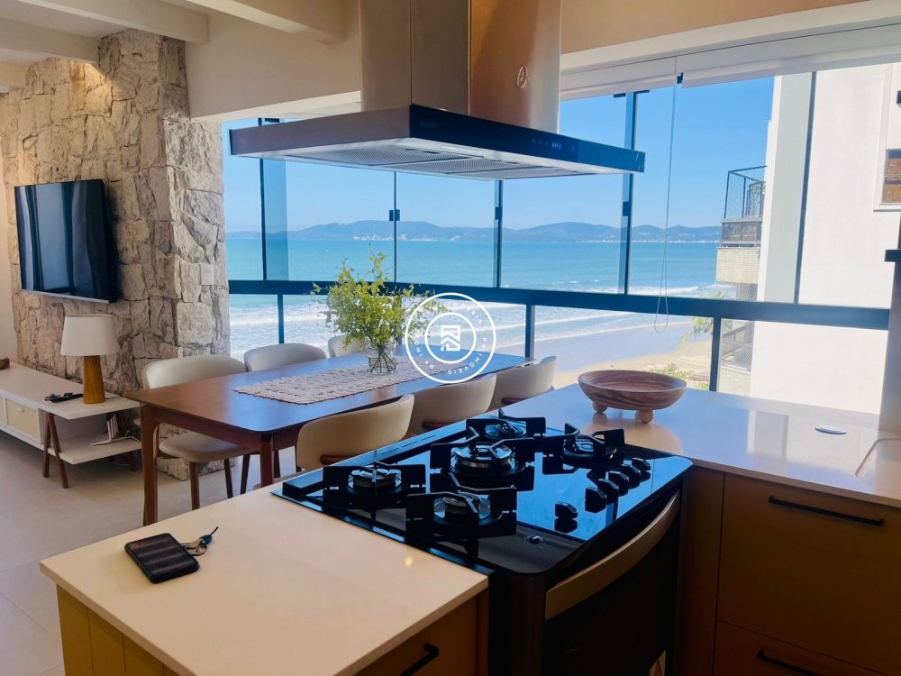 Cobertura Lateral Mar, 03 quartos, 01 vaga, Meia P