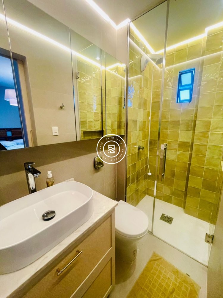 Cobertura Lateral Mar, 03 quartos, 01 vaga, Meia P