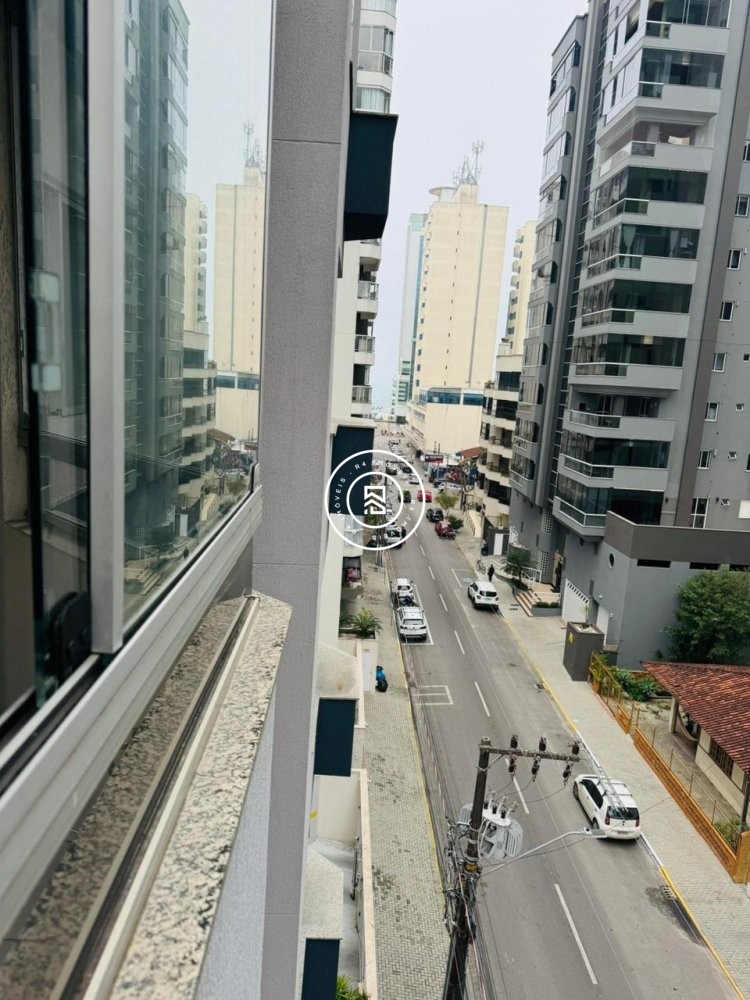 Apartamento 02 quartos em Meia praia, 01 vaga