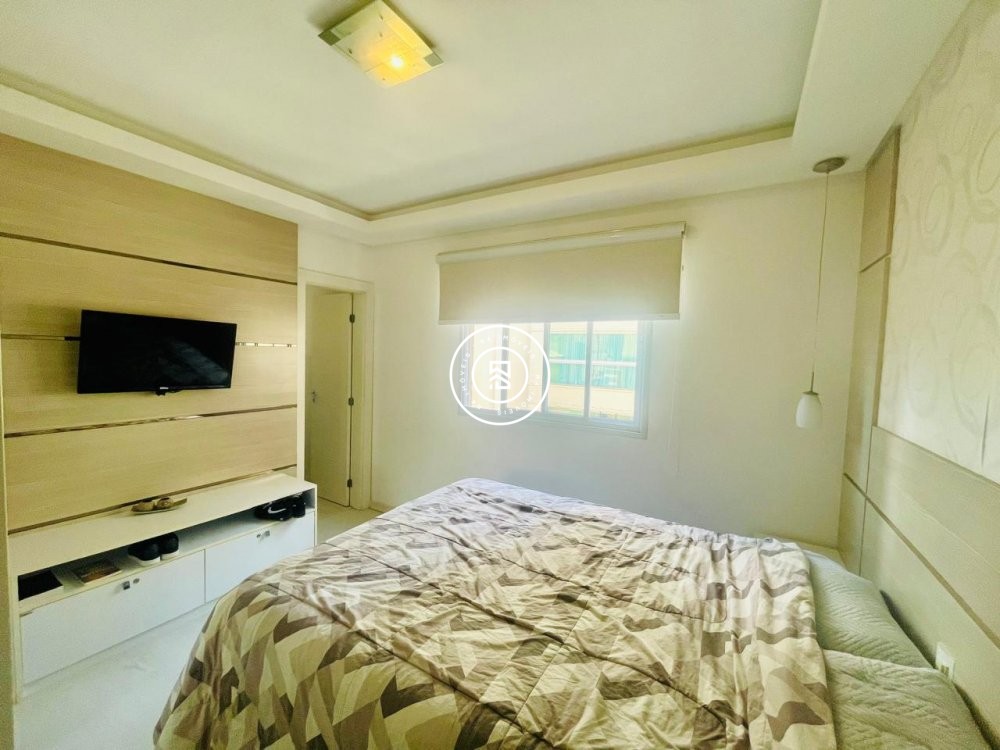 Apartamento 03 Suites, 02 vagas, Meia Praia