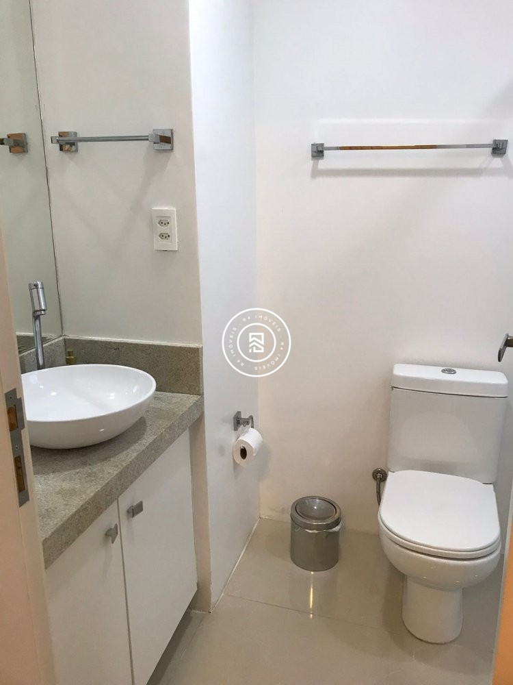 Apartamento em Meia Praia, 02 quartos, 01 vaga