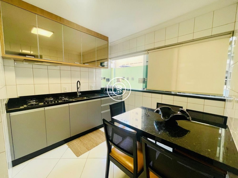 Apartamento Rua em Frente Shopping Russi Russi, 03