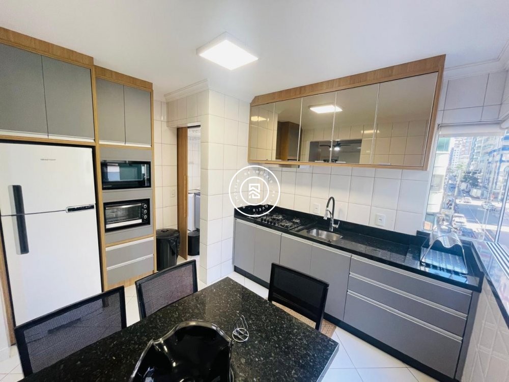 Apartamento Rua em Frente Shopping Russi Russi, 03