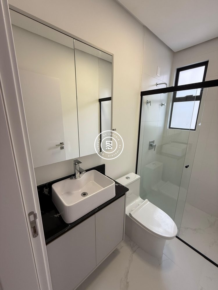 Apartamento com excelente localizao no Morretes