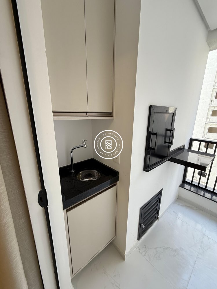 Apartamento com excelente localizao no Morretes