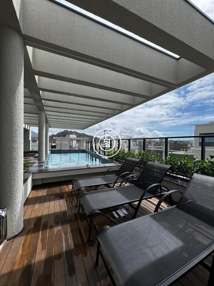 Apartamento com excelente localizao no Morretes