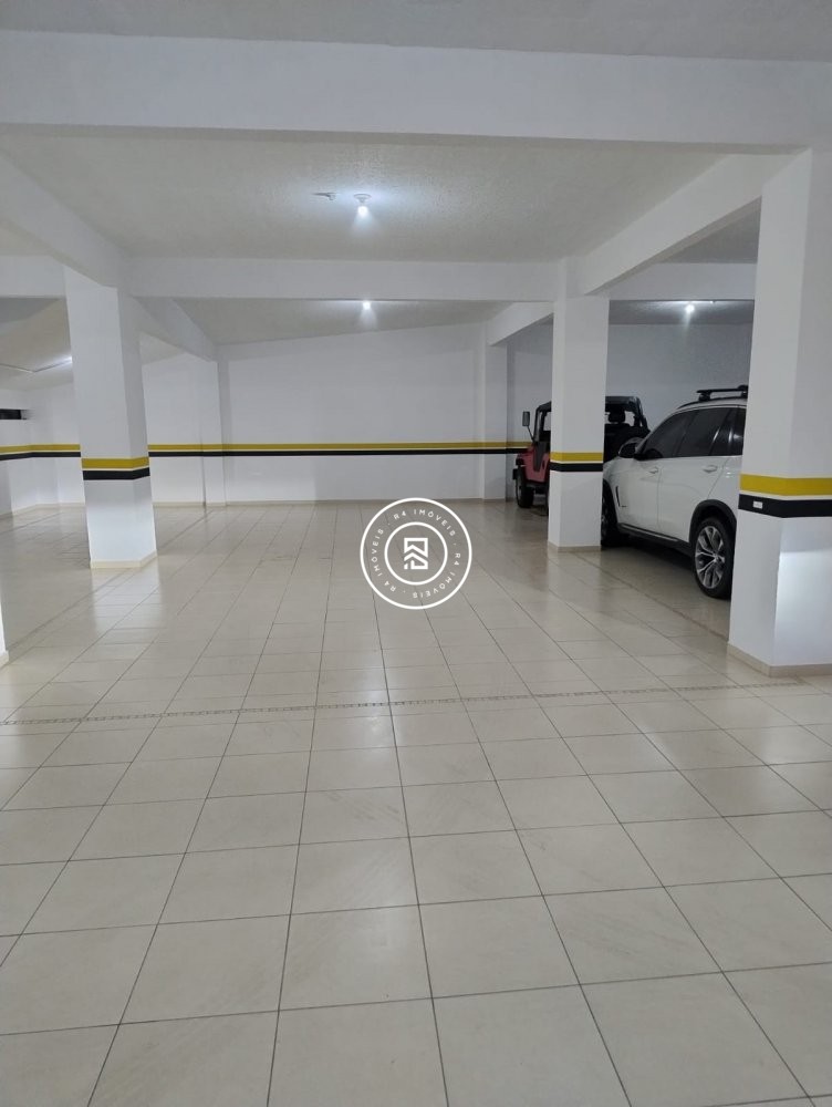 Apartamento com vista mar e 4 dormitrios 