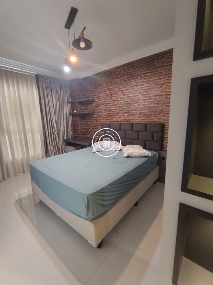 Apartamento com vista mar e 4 dormitrios 