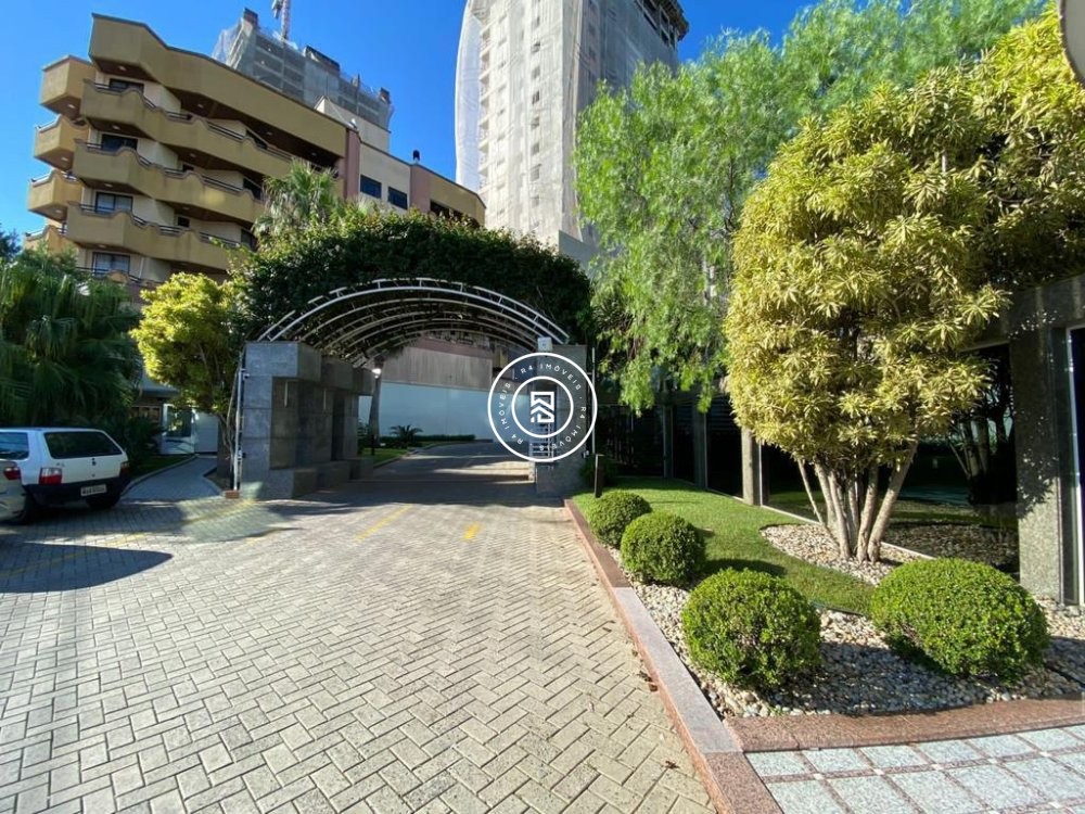 Apartamento de 350m na quadra do mar