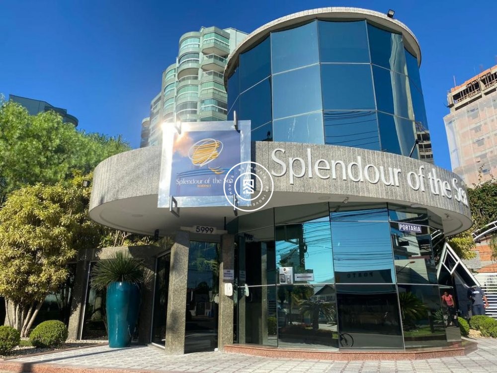 Apartamento de 350m na quadra do mar