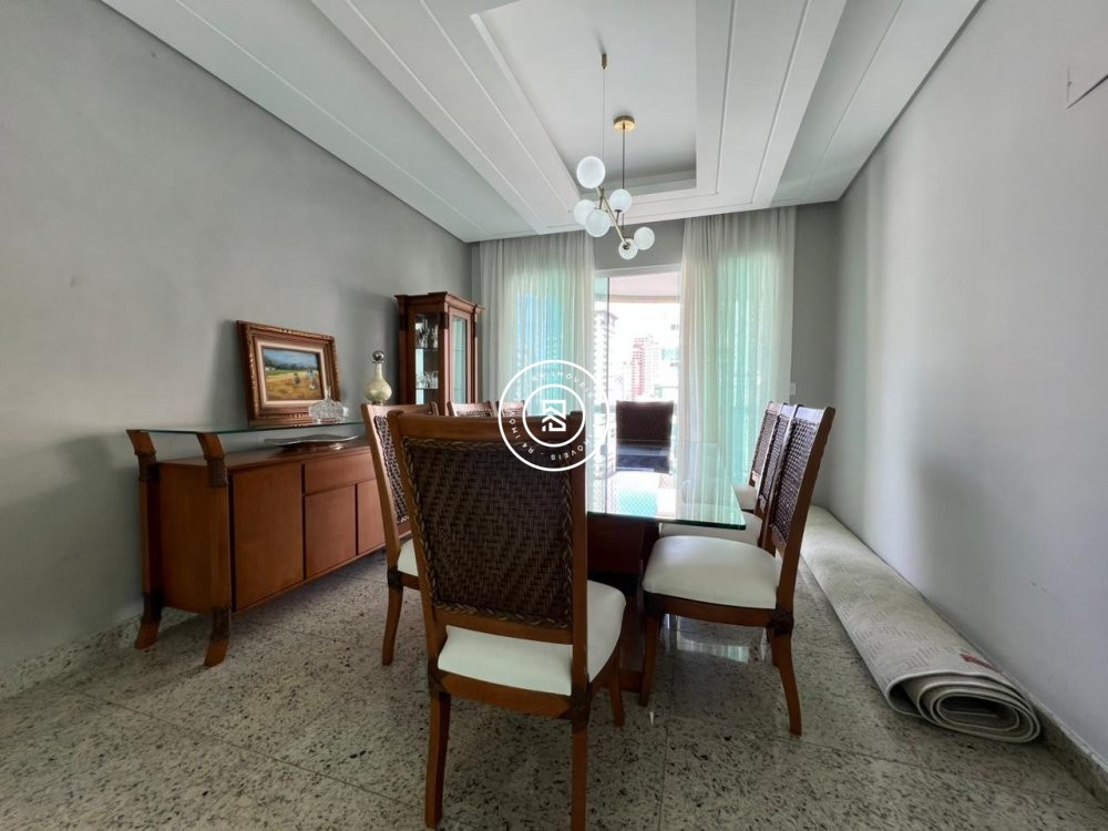 Apartamento de 350m na quadra do mar