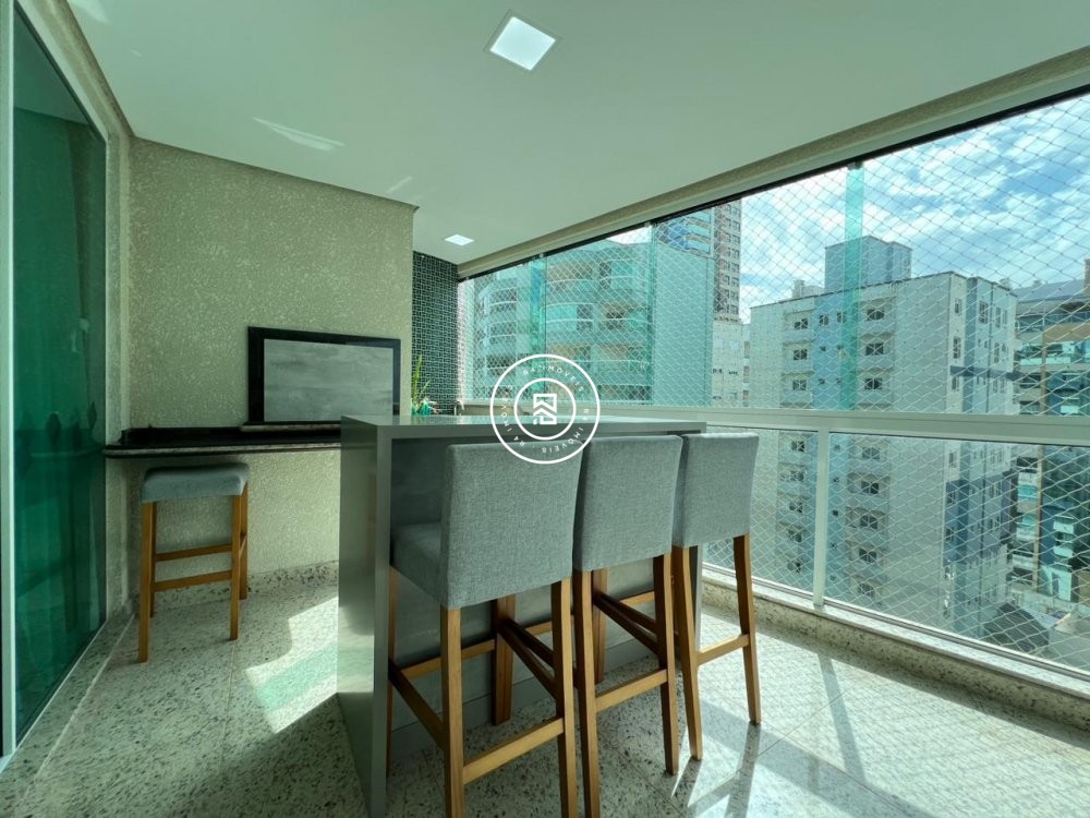 Apartamento de 350m na quadra do mar