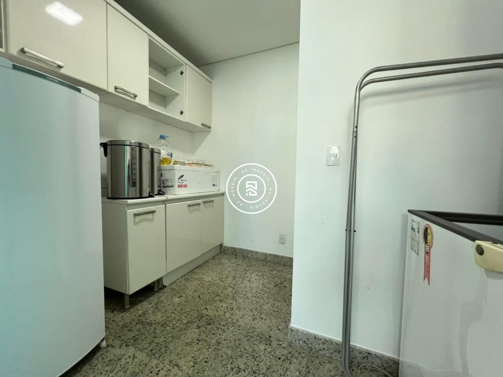 Apartamento de 350m na quadra do mar