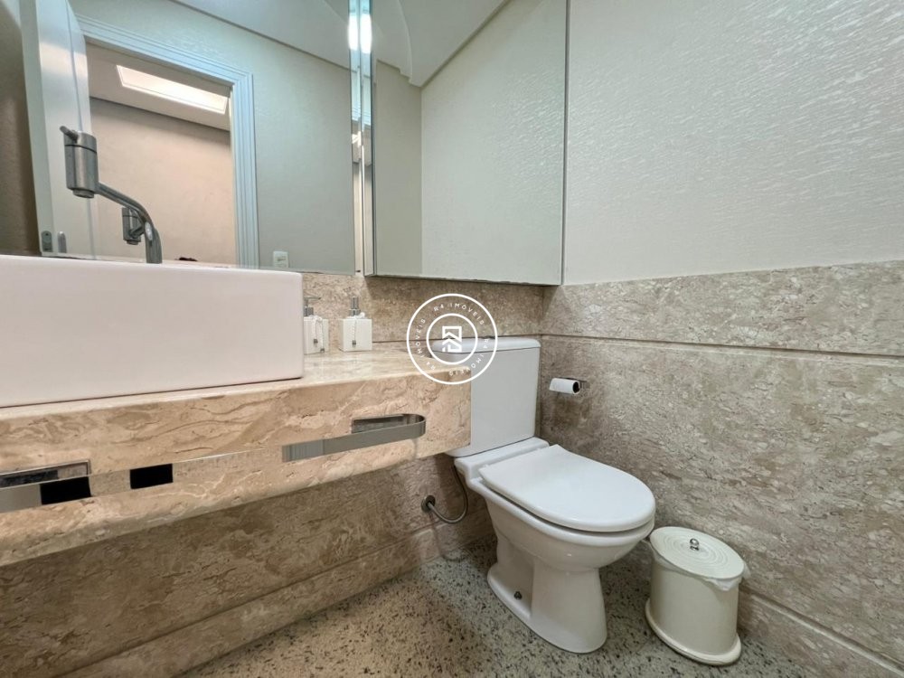 Apartamento de 350m na quadra do mar