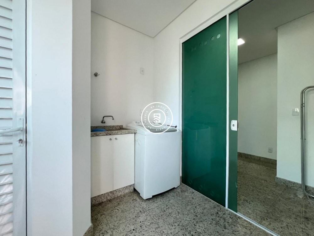 Apartamento de 350m na quadra do mar