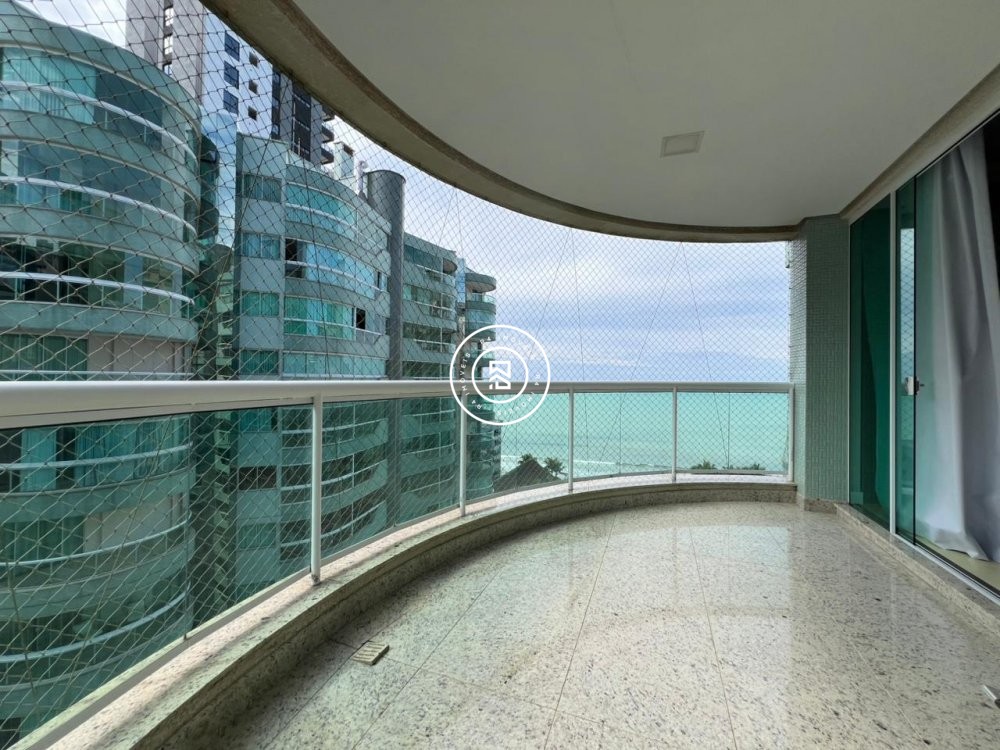 Apartamento de 350m na quadra do mar