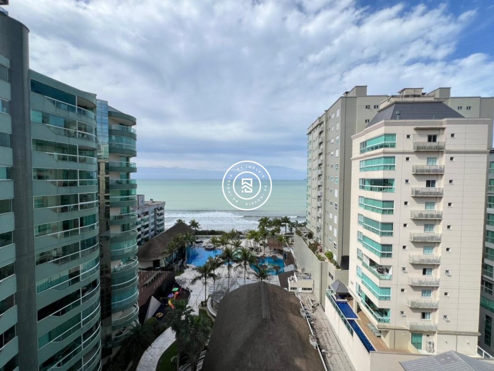 Apartamento de 350m na quadra do mar