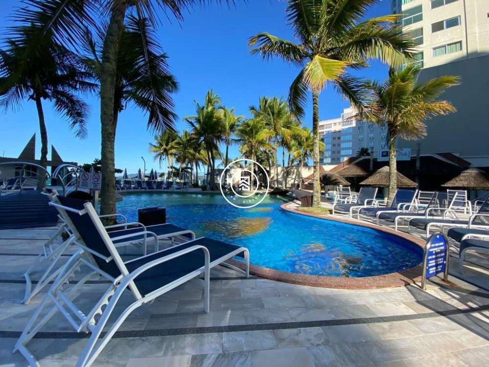 Apartamento de 350m na quadra do mar