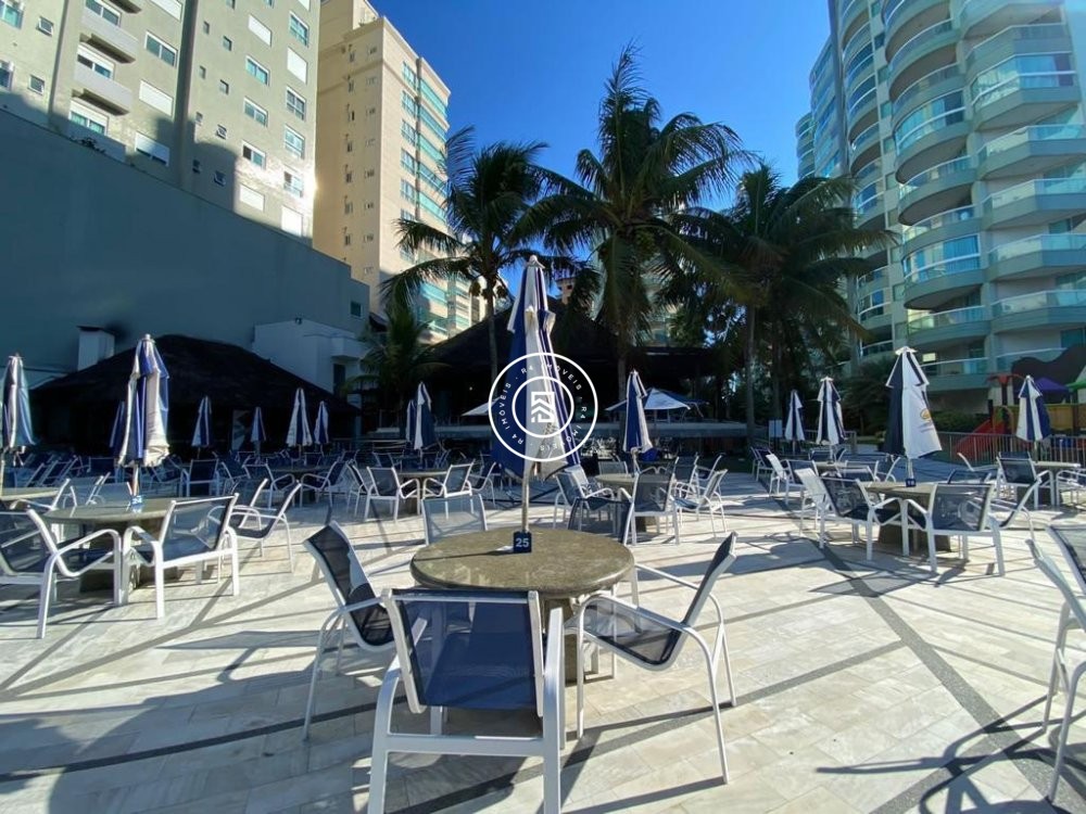 Apartamento de 350m na quadra do mar