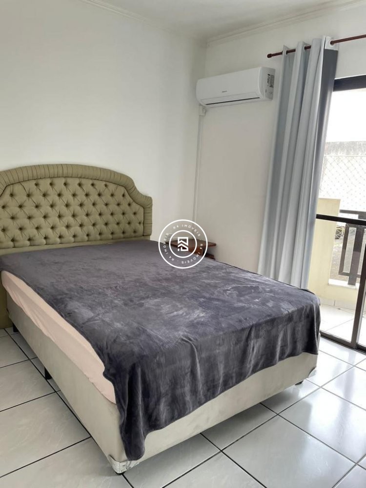 Cobertura Frente mar, 04 dormitorios, 02 vagas