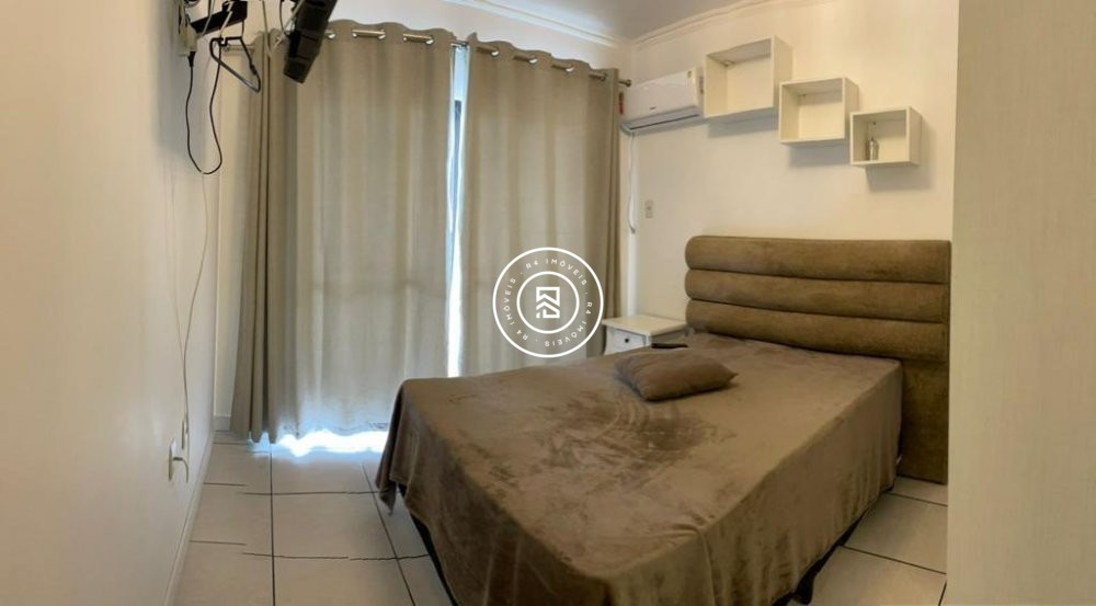 Cobertura Frente mar, 04 dormitorios, 02 vagas