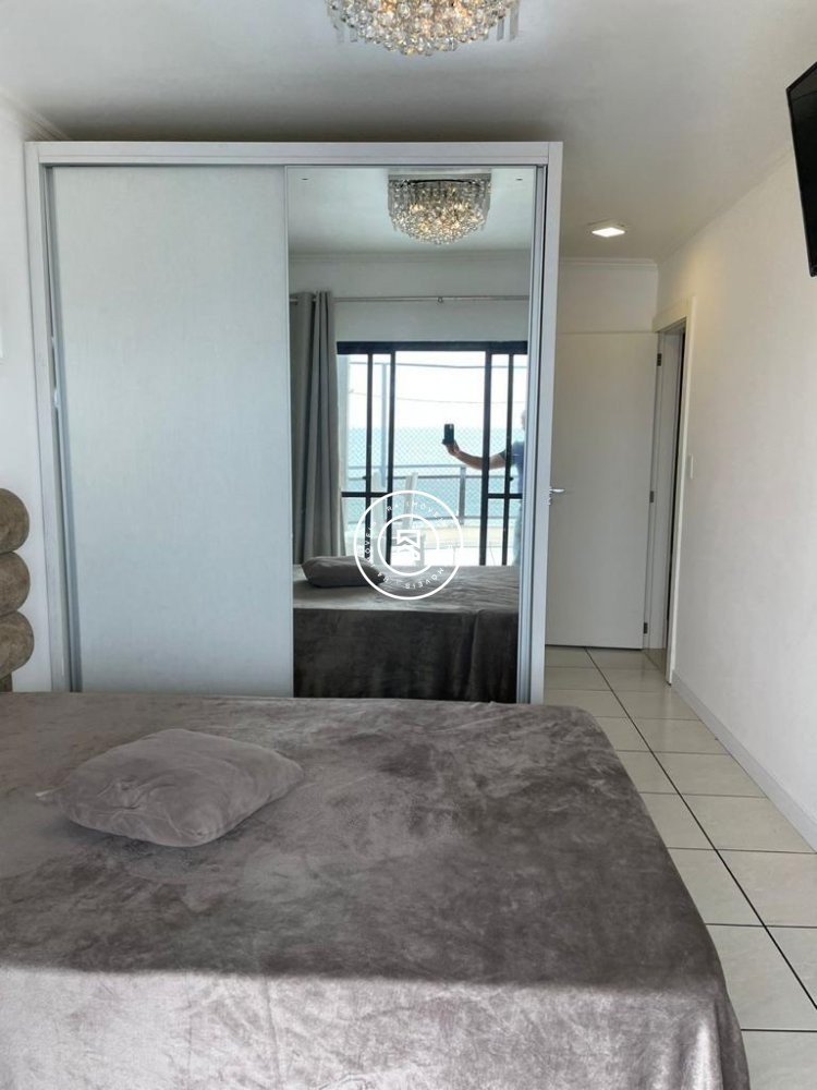 Cobertura Frente mar, 04 dormitorios, 02 vagas