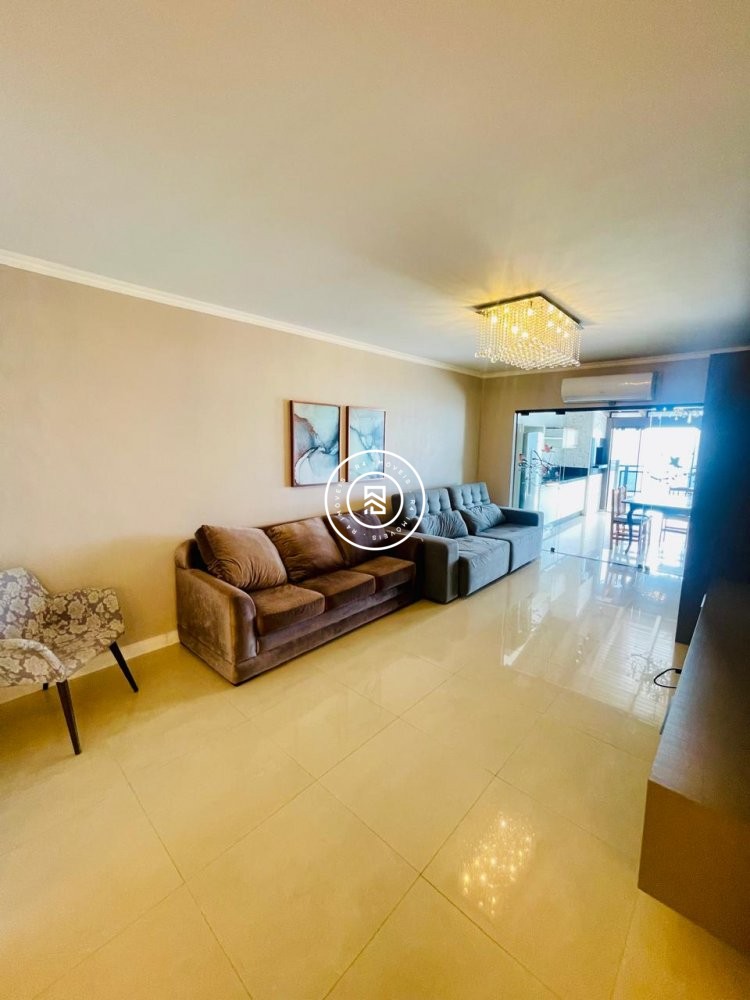 Cobertura Frente mar, 04 dormitorios, 02 vagas