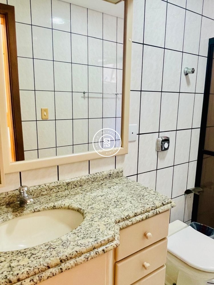 Apartamento Lateral Mar 03 quartos em Meia Praia