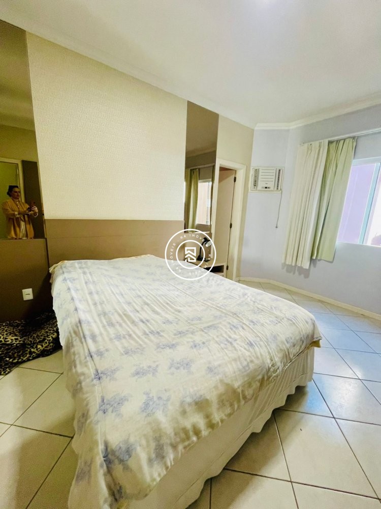 Apartamento a 150 metros do Mar, 04 dormitorios, 0