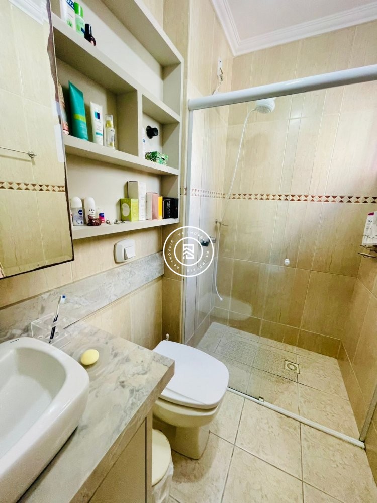 Apartamento a 150 metros do Mar, 04 dormitorios, 0