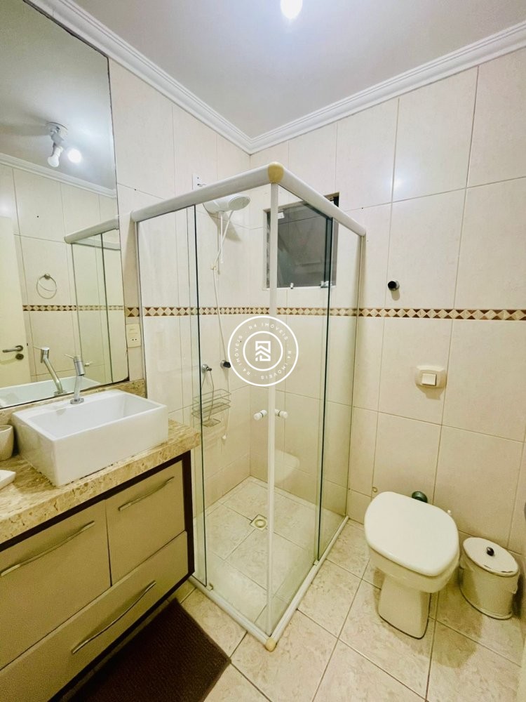 Apartamento a 150 metros do Mar, 04 dormitorios, 0