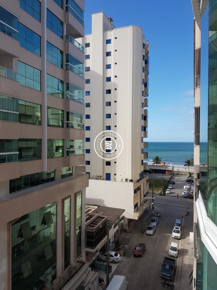 Apartamento a 150m do mar, 04 dormitorios, 01 vaga