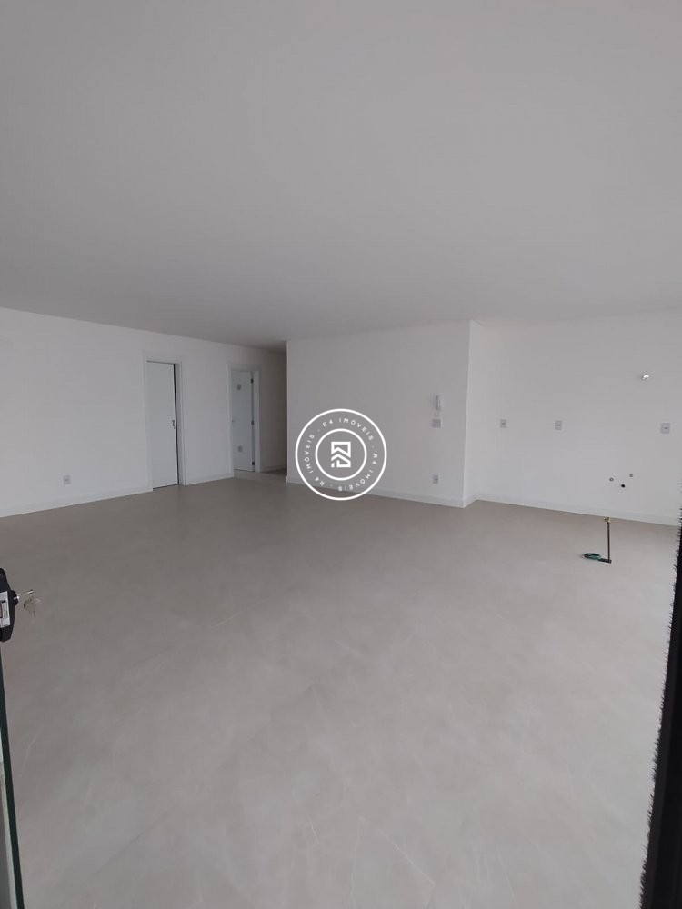 Apto novo com vista mar no Perequ